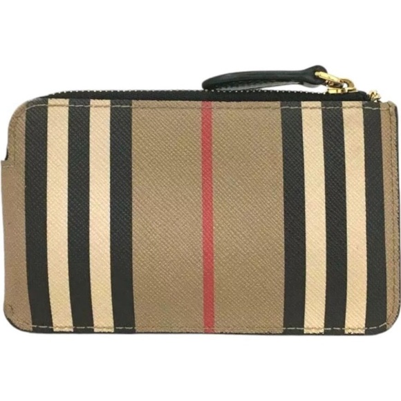 Burberry • Leather • Key Pouch - Picture 2 of 7